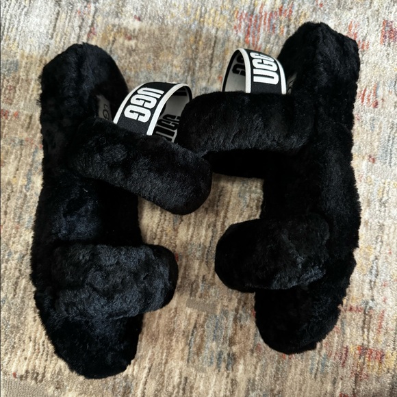 Ugg Slippers - Picture 5 of 6